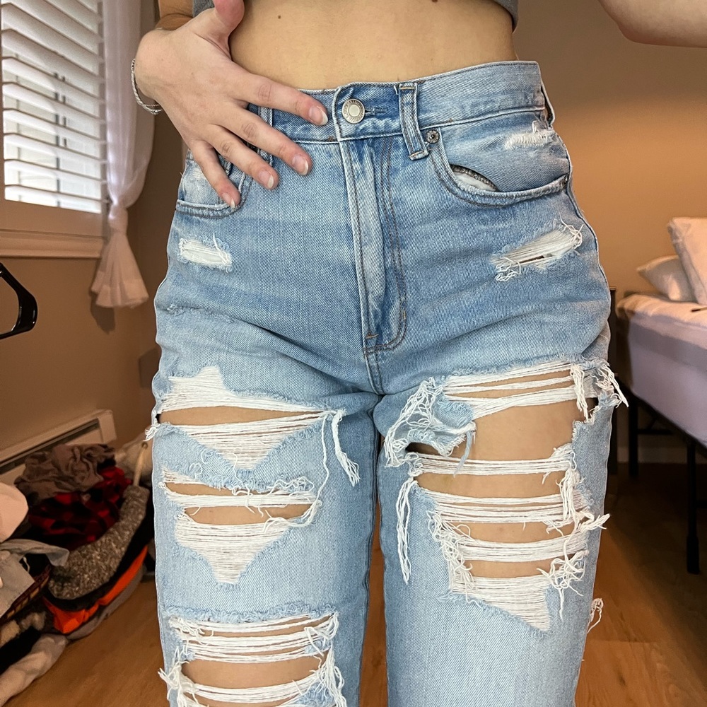 American Eagle Mom Jean